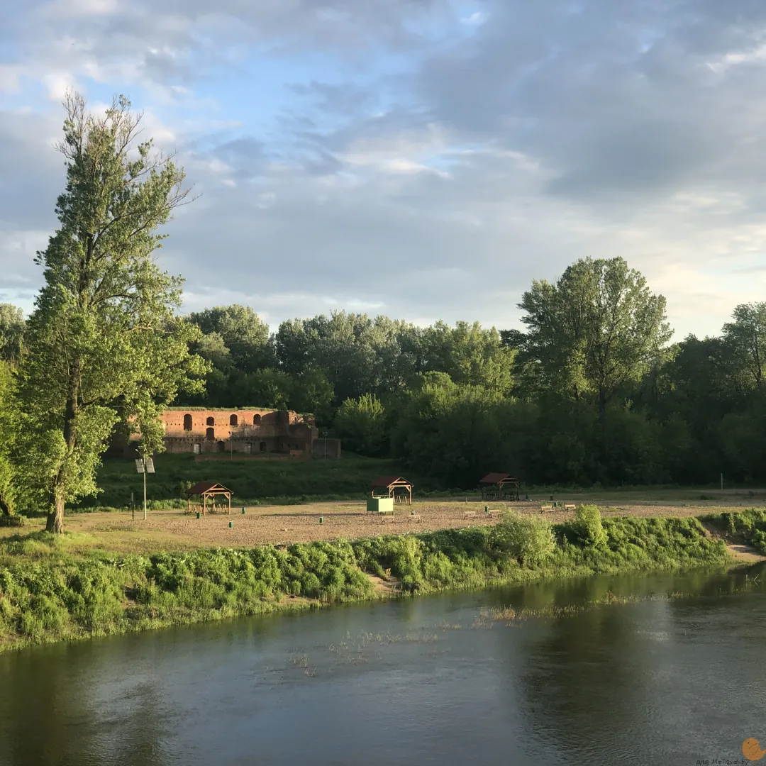 Торунь. Замок Дыбовски, 10 и 14 форт.