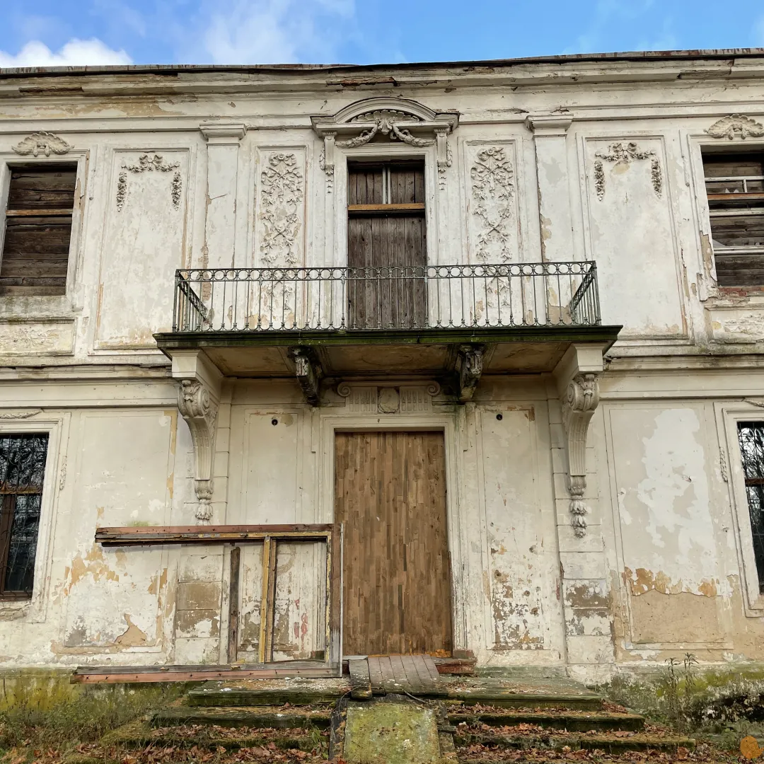 Усадьбы Ельских и Чапских, Прилуки и парк-музей «Сула»